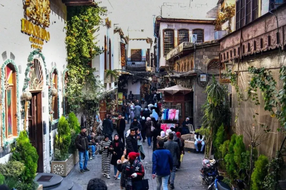 Lüks Yatırım Fırsatı: Otel ve Restoran Ruhsatlı 2000 m² Arsa Üzerinde 3 Otantik Arap Villası