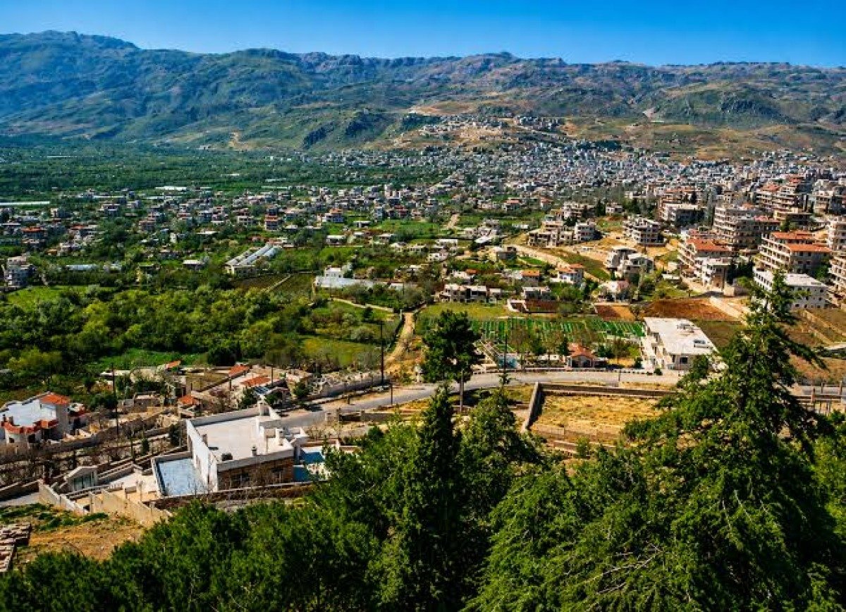 Yatırım Fırsatı: Al-Zabadani Turizm Bölgesinde Satılık veya Ortaklık İçin Turistik Arazi Parçası